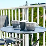 Le Spacieux - Royan, Wifi & Balcon Apartment