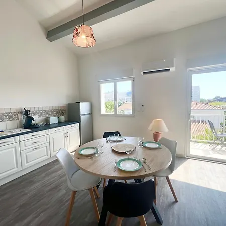 Le Spacieux - Royan, Wifi&balcon Appartement *