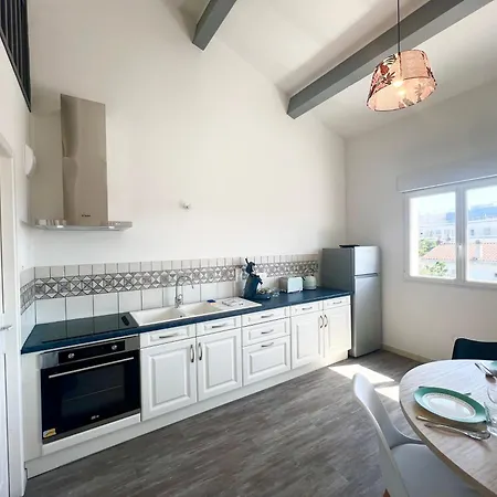 Appartement Le Spacieux - Royan, Wifi&balcon *