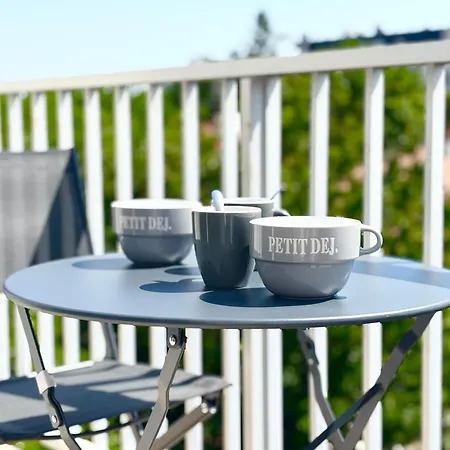 Le Spacieux - Royan, Wifi&balcon Appartement