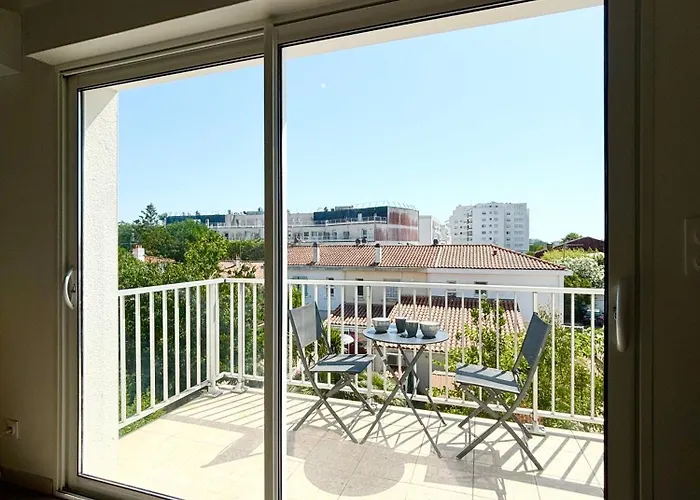 Le Spacieux - Royan, Wifi & Balcon Διαμέρισμα *