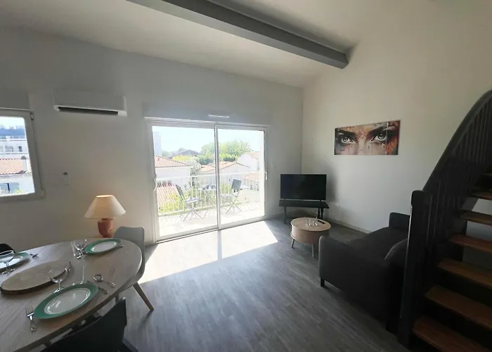 Le Spacieux - Royan, Wifi & Balcon * 로양